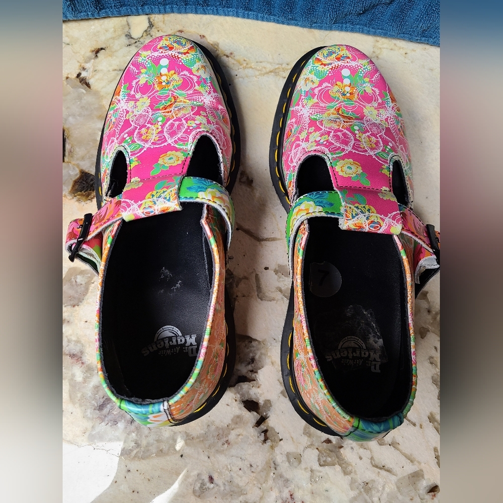 Dr. Martens Polley Daze T Strap Floral Mary Jane’s Size 7